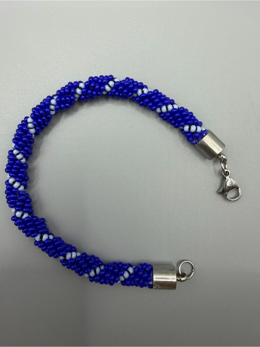 Blue and White Spiral Beaded Bracelet with Silver Clasp
